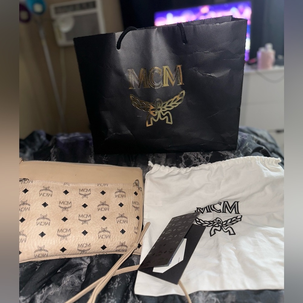 MCM CROSSBODY CLUTCH